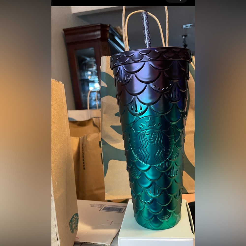 Starbucks 2025 mermaid scales venti tumbler.
